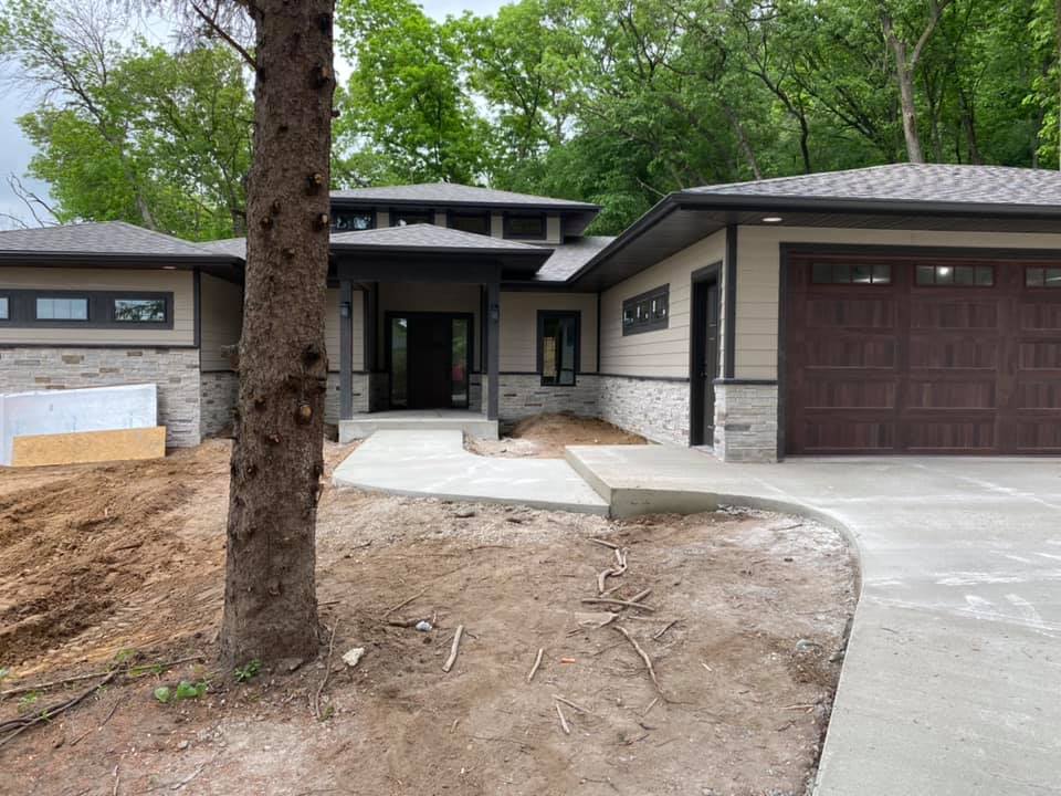 Concrete driveway and walkway Peoria